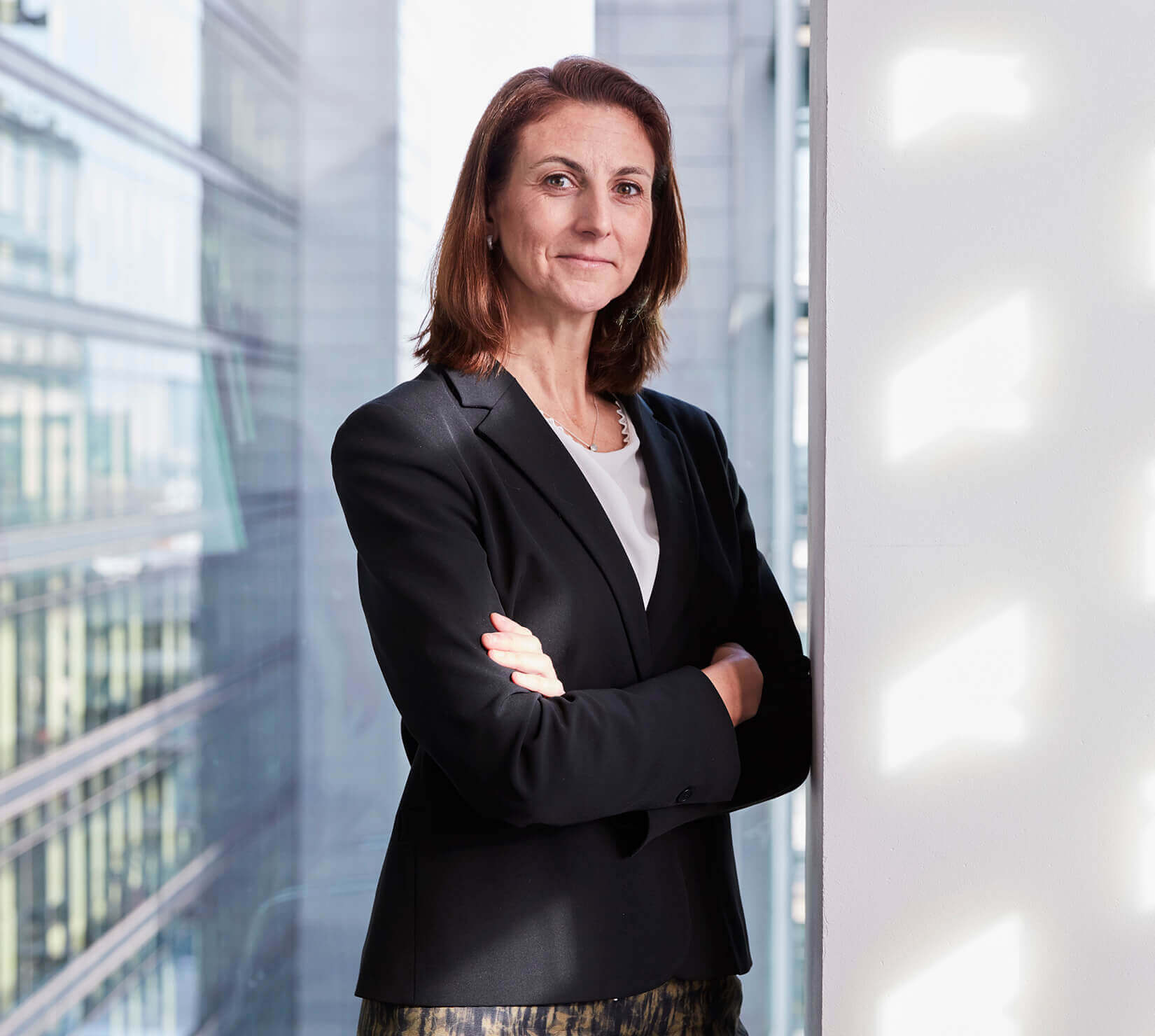Fiona Gillett, Partner, Commercial Litigation and Securities Litigation, Stewarts }}